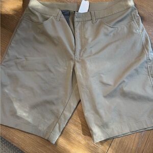 Under Armour Tan Flat Front Shorts Lightweight Casual Wear